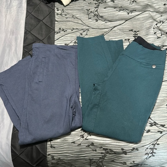 Two Maurice’s Bengaline capris small - Picture 1 of 8